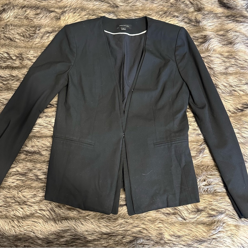 Ann Taylor Collarless suit jacket